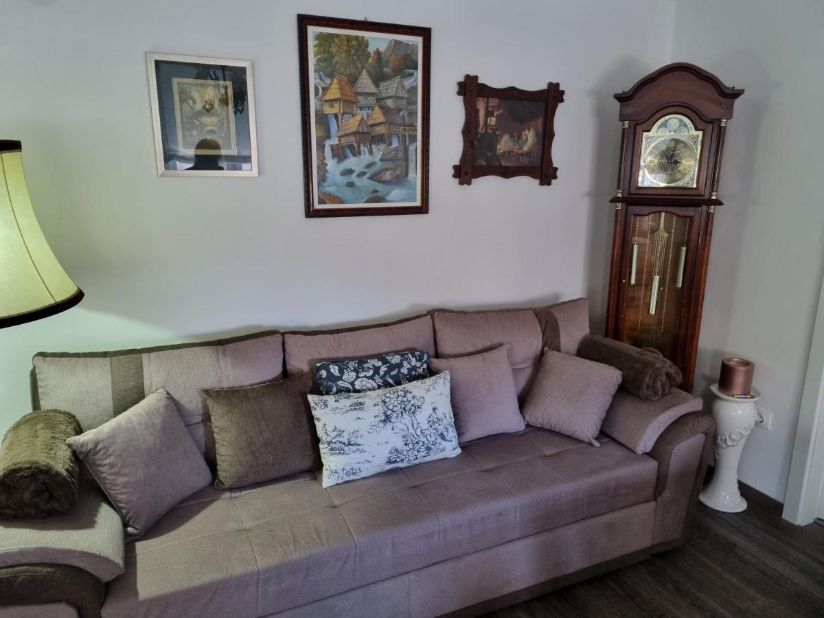Apartment Blaoss Карловац Екстериор снимка
